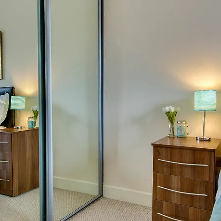 Diamond - Cutlass Court Apartment *